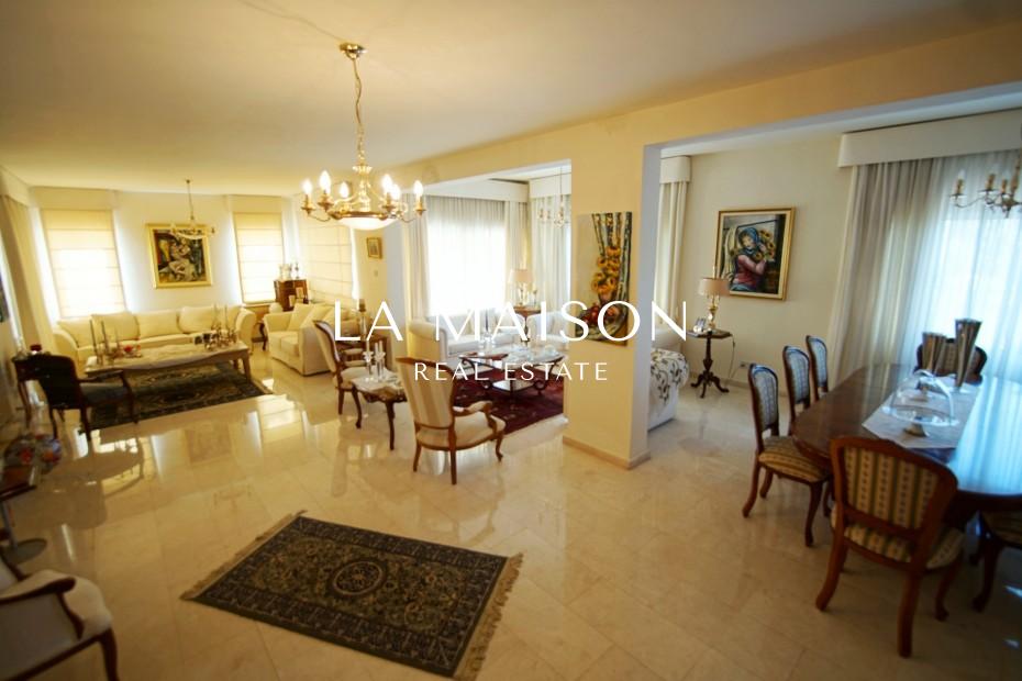 Casa 4 habitaciones 527 m² Konia, Chipre