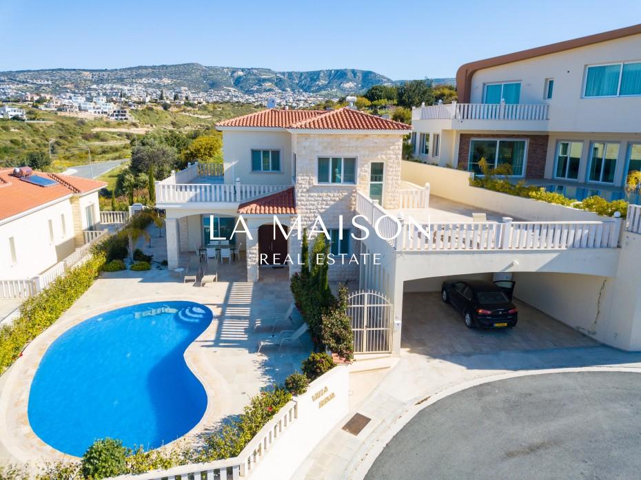 Casa 4 habitaciones 370 m² Kato Arodes, Chipre