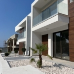 Luxurious Contemporary 3 Bedroom Villa