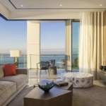 Apartment With Iconic Seafront Views