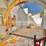 Beautifully Presented Listed Property