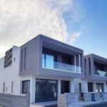 Peaceful Living with Uninterrupted Sea and Mountain Views