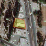 Commercial Building in the Center!